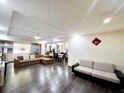 Blk 210 Pasir Ris Street 21 (Pasir Ris), HDB Executive #533139901